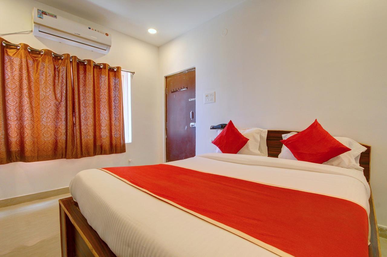 Oyo 11670 Hotel Vishnu Priya Residency Haïdarabad Extérieur photo