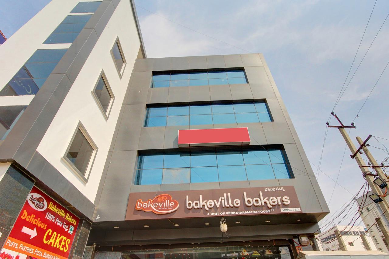 Oyo 11670 Hotel Vishnu Priya Residency Haïdarabad Extérieur photo