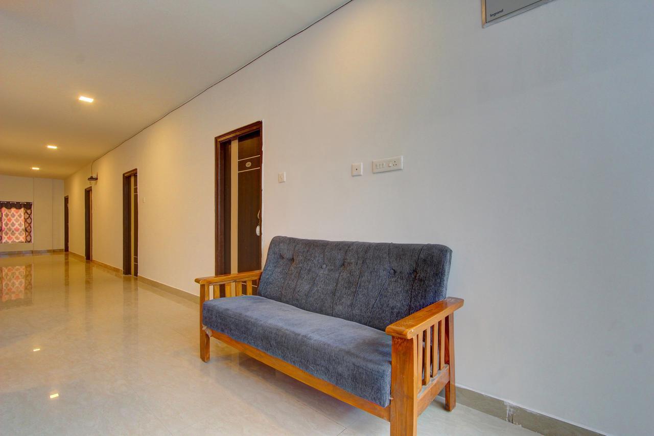 Oyo 11670 Hotel Vishnu Priya Residency Haïdarabad Extérieur photo