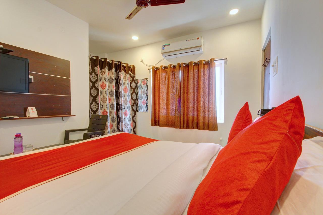 Oyo 11670 Hotel Vishnu Priya Residency Haïdarabad Extérieur photo